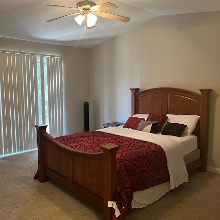Lovely 1-Bedroom Townhome With Nice Amenities ฮูสตัน ภายนอก รูปภาพ